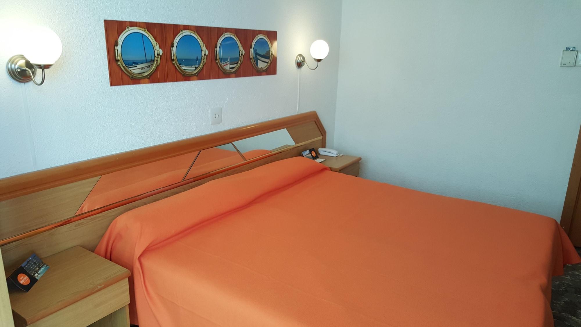 Hotel Fragata Calella Buitenkant foto