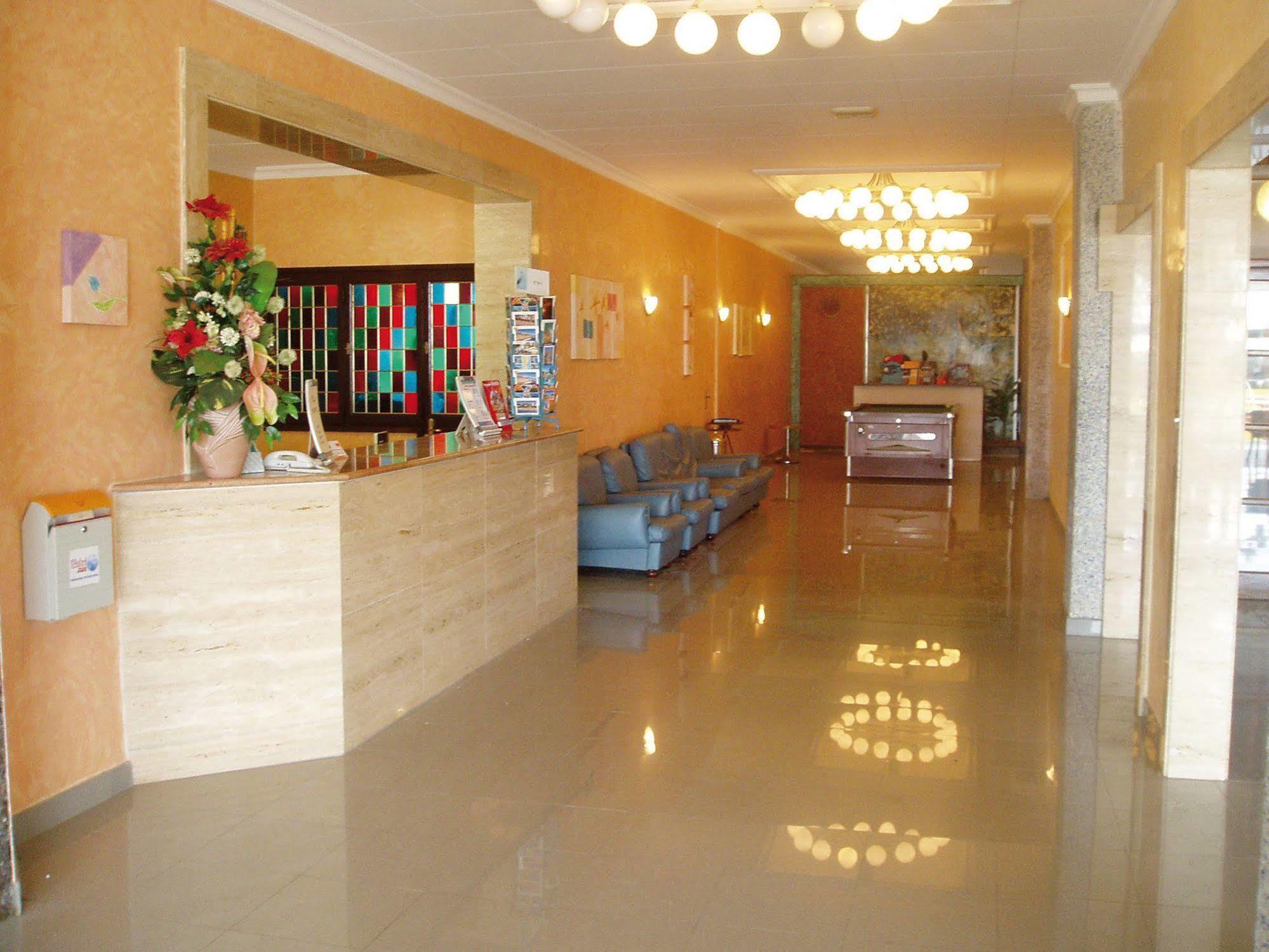 Hotel Fragata Calella Buitenkant foto